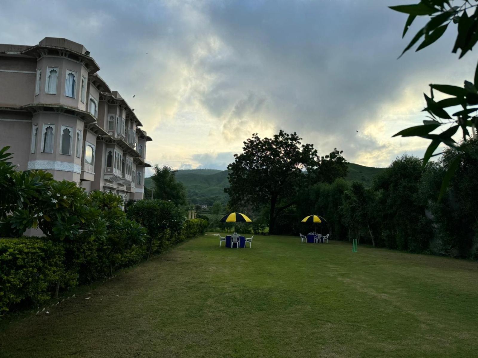 Jag Aravali Resort Udaipur By Naina Staycation - Best For Corporate Events - Family Parties - Mice Bagian luar foto